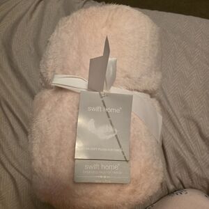 Swift Home Ultra Soft Plush Fur Throw